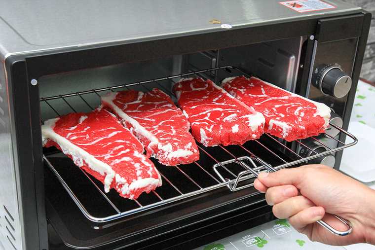 2 lưu ý khi rã đông thực phẩm bằng lò nướng